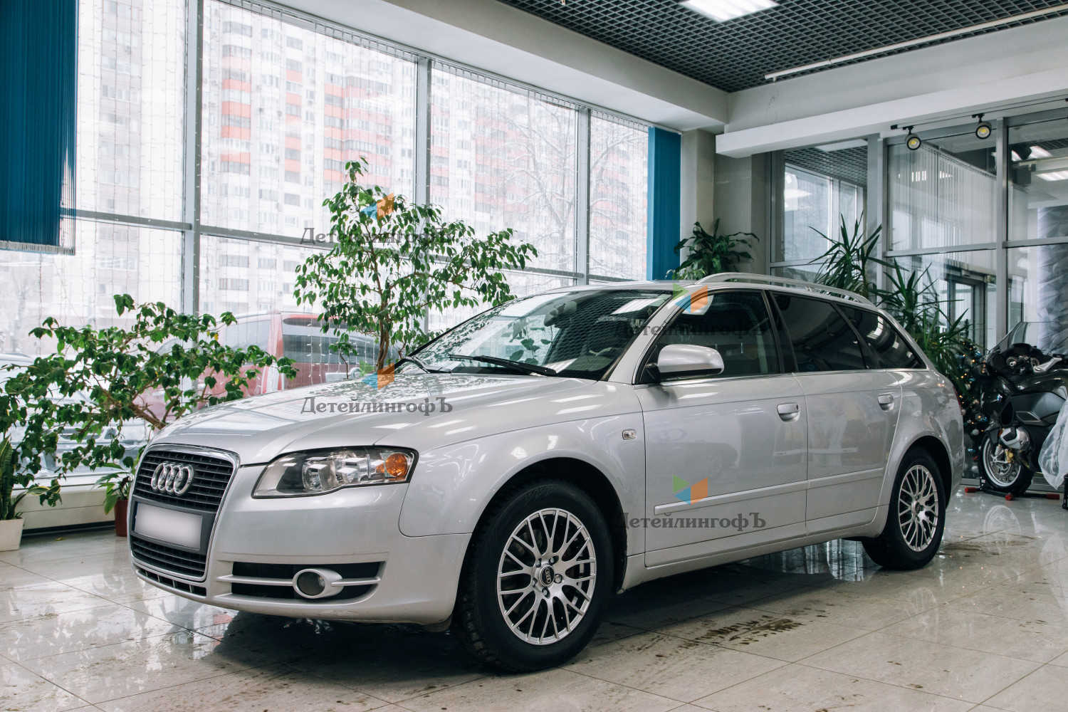 Химчистка салона, полировка кузова и мойка двигателя Audi A4